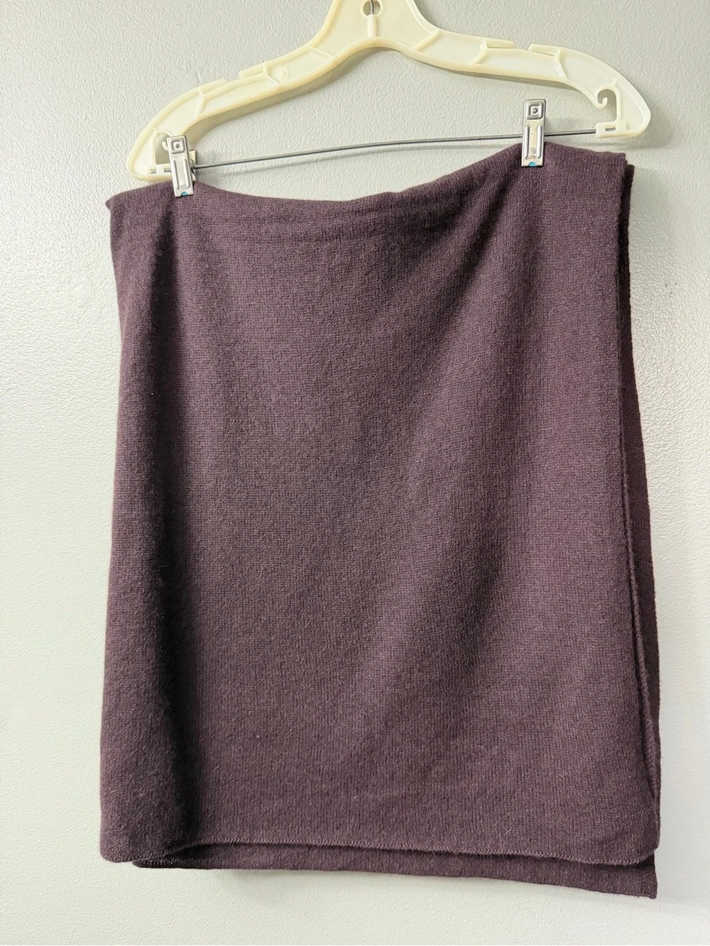 c by bloomingdale's cashmere burgundy very oversized scarf